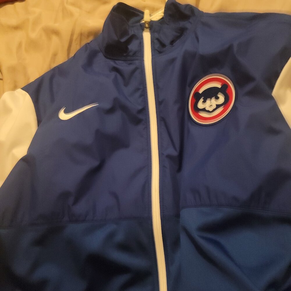 Cubs nike jacket